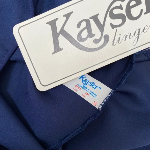 Vintage - NWT Dark Blue Lace Layering Camisole - Picture 6 of 9